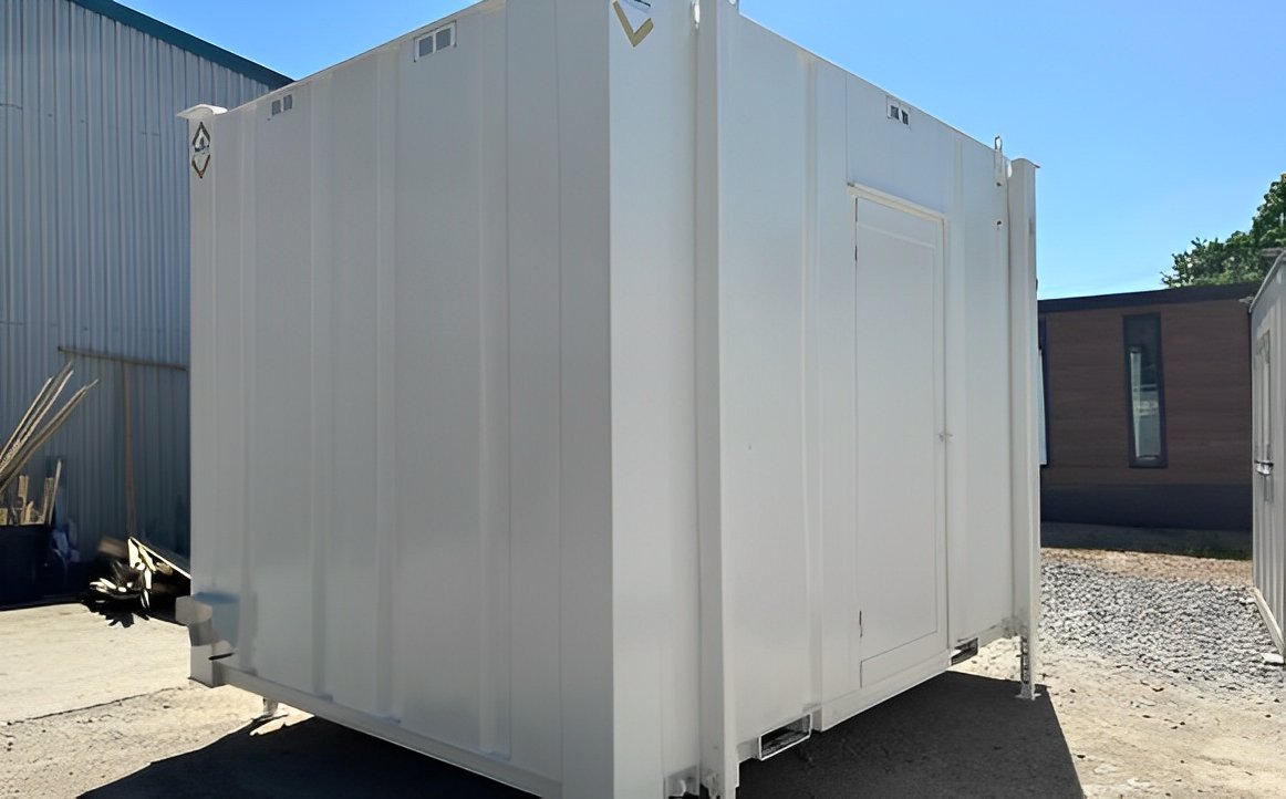 12ft x 9ft 2+1 jackleg toilet cabin 12ft x 9ft 2+1 jackleg toilet cabin