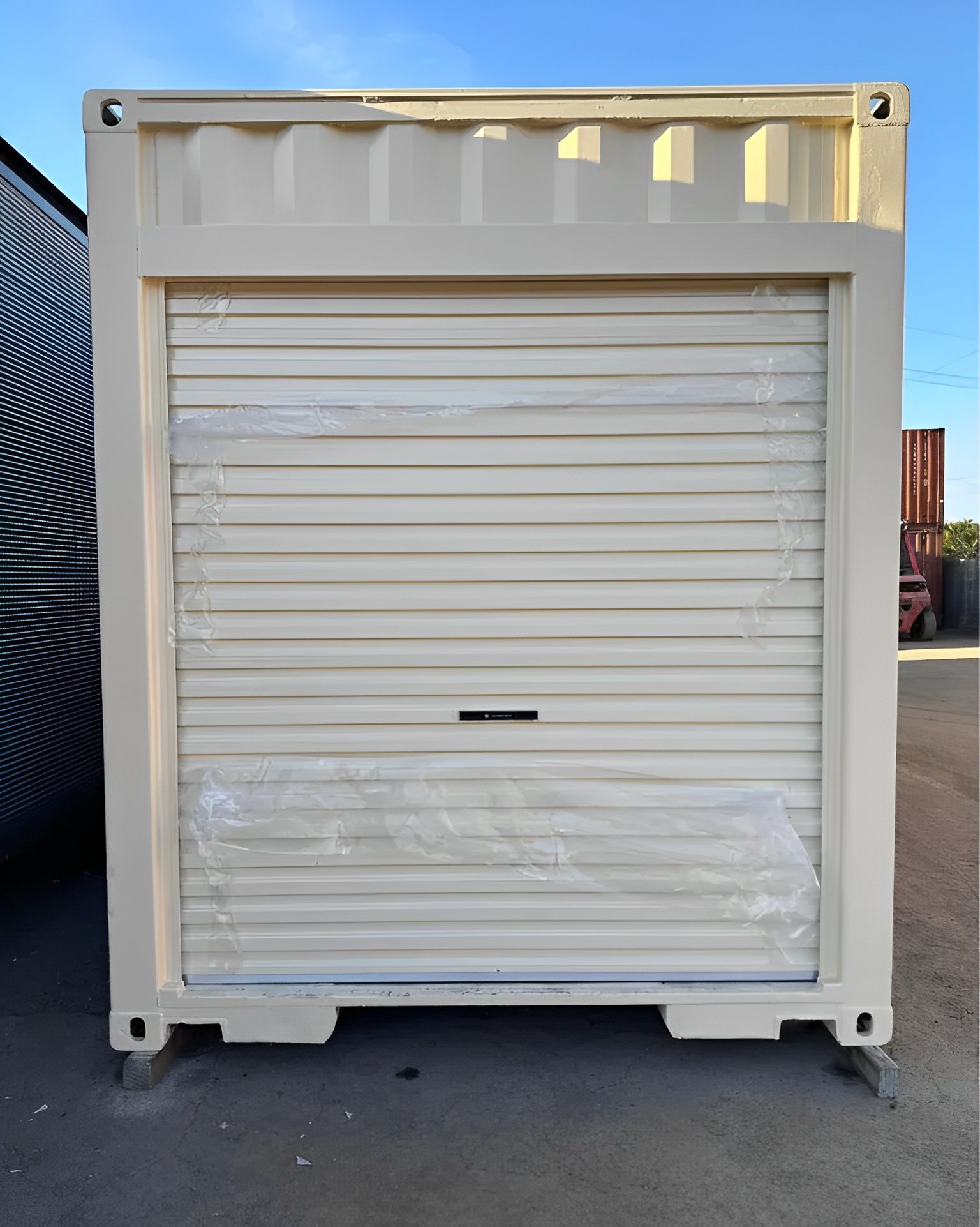 40ft x 8ft shipping container with roll up door 40ft x 8ft shipping container with roll up door