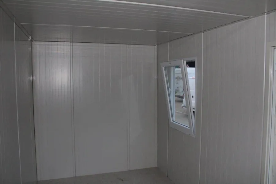 (6.5m x 2.3m) large flat pack office (6.5m x 2.3m) large flat pack office