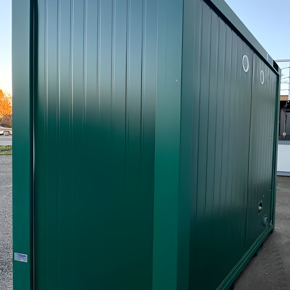 8ft x 5ft mains toilet/shower 8ft x 5ft mains toilet/shower