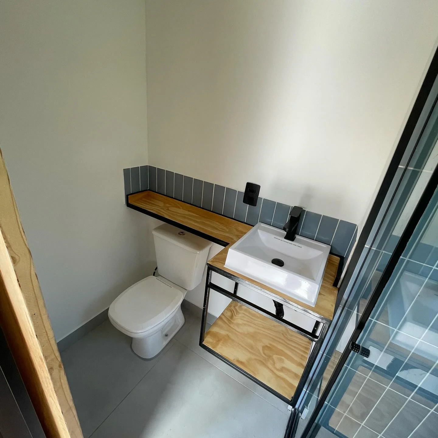 custom 20ft cozy cabin container house custom 20ft cozy cabin container house