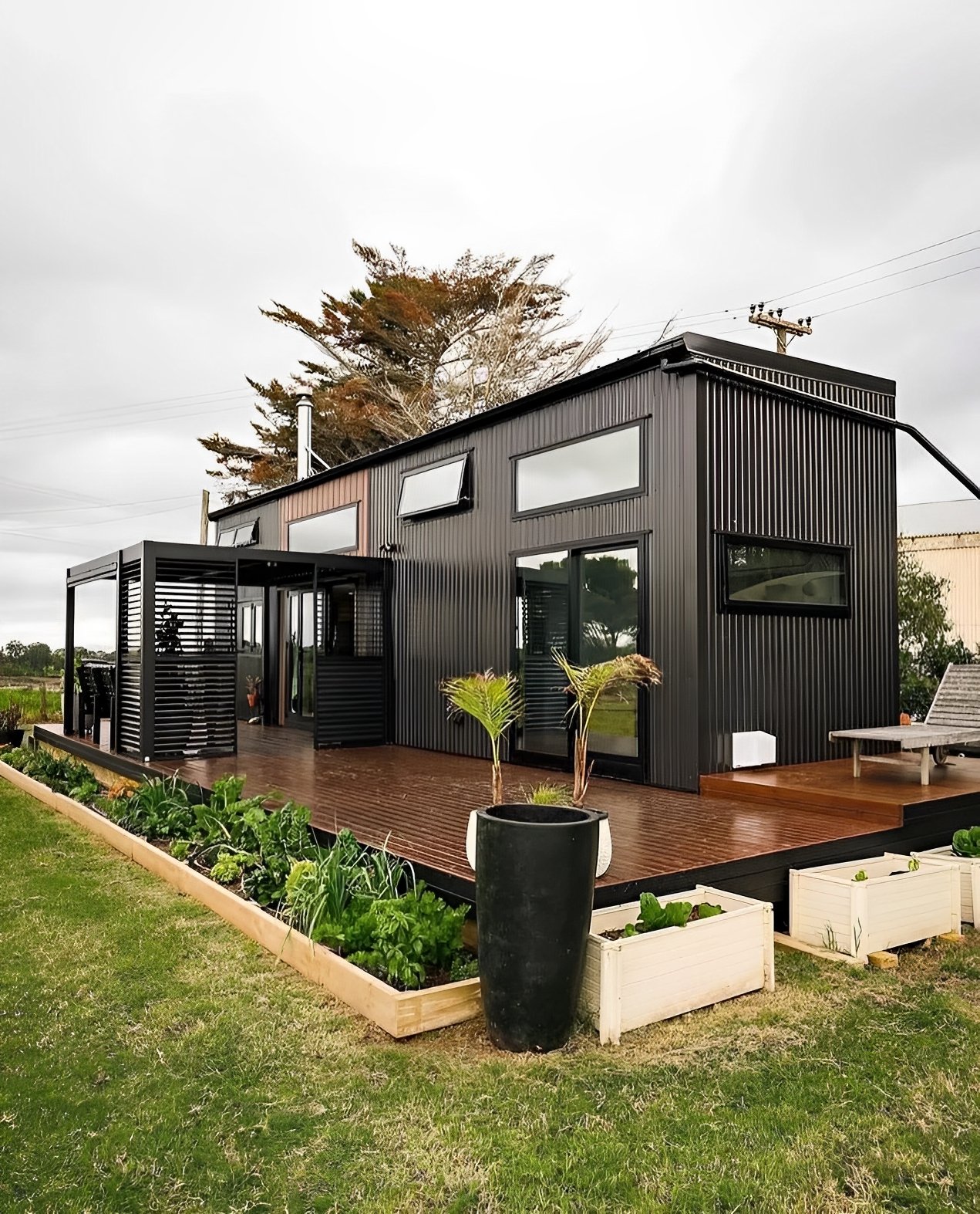 luxury 40ft prefab container house with easy folding sandwich panels. luxury 40ft prefab container house with easy folding sandwich panels.